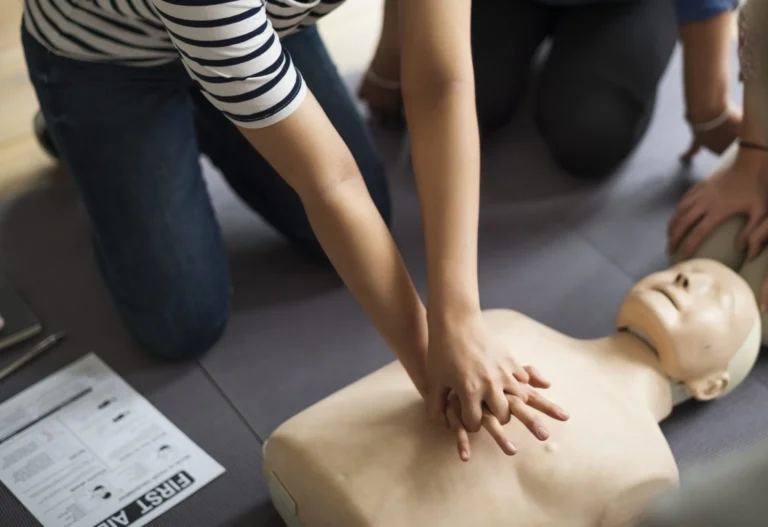 Why CPR Training Is A Skill Everyone Should Consider Learning 6 Why CPR Training Is A Skill Everyone Should Consider Learning